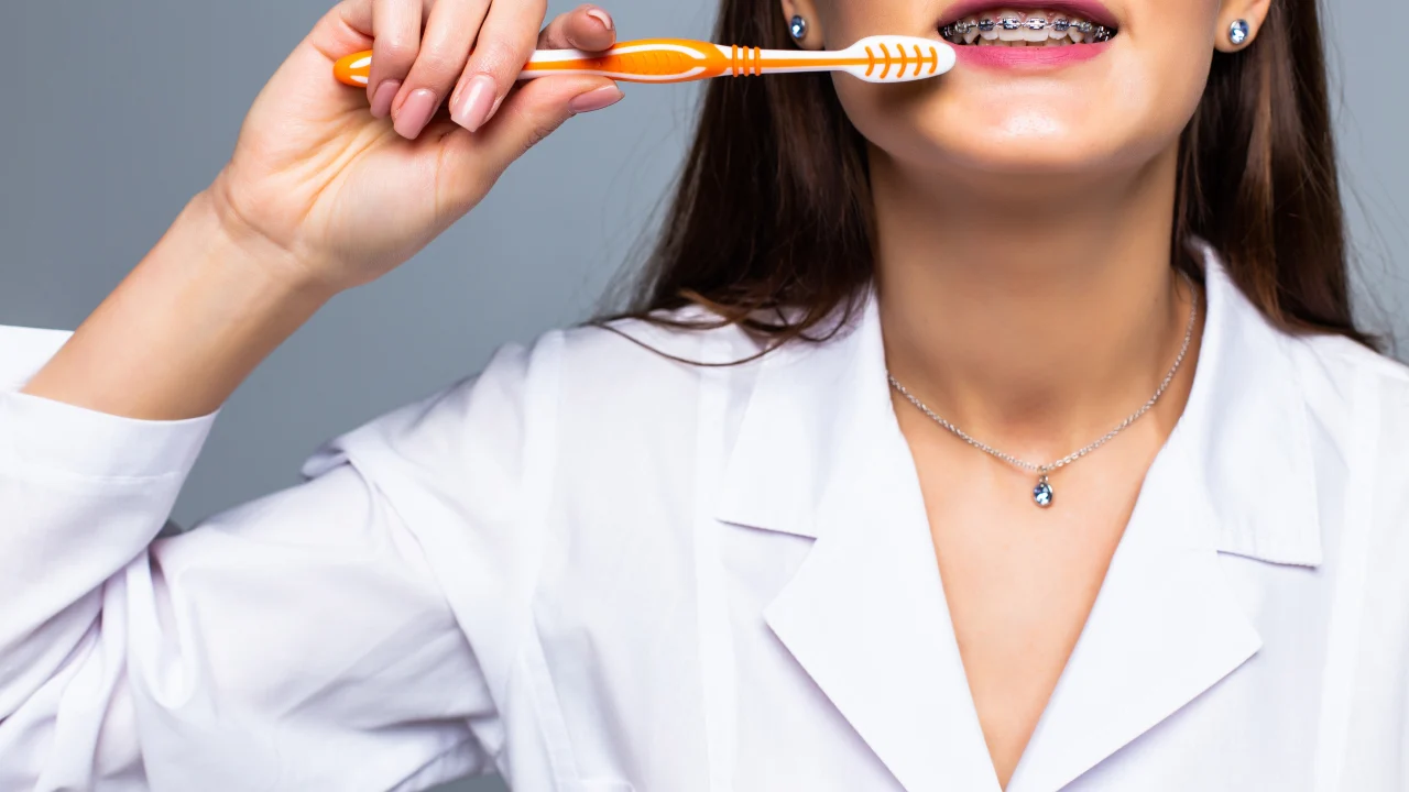 Hygiène dentaire avec un appareil orthodontique chez l’enfant : les bonnes habitudes